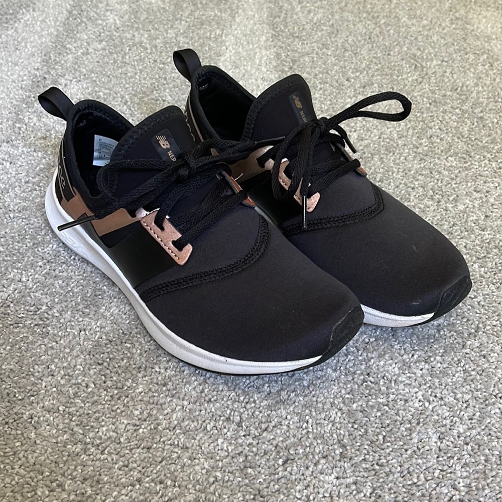 New Balance NERGIZE Wmns Size 7 Black Running Shoes